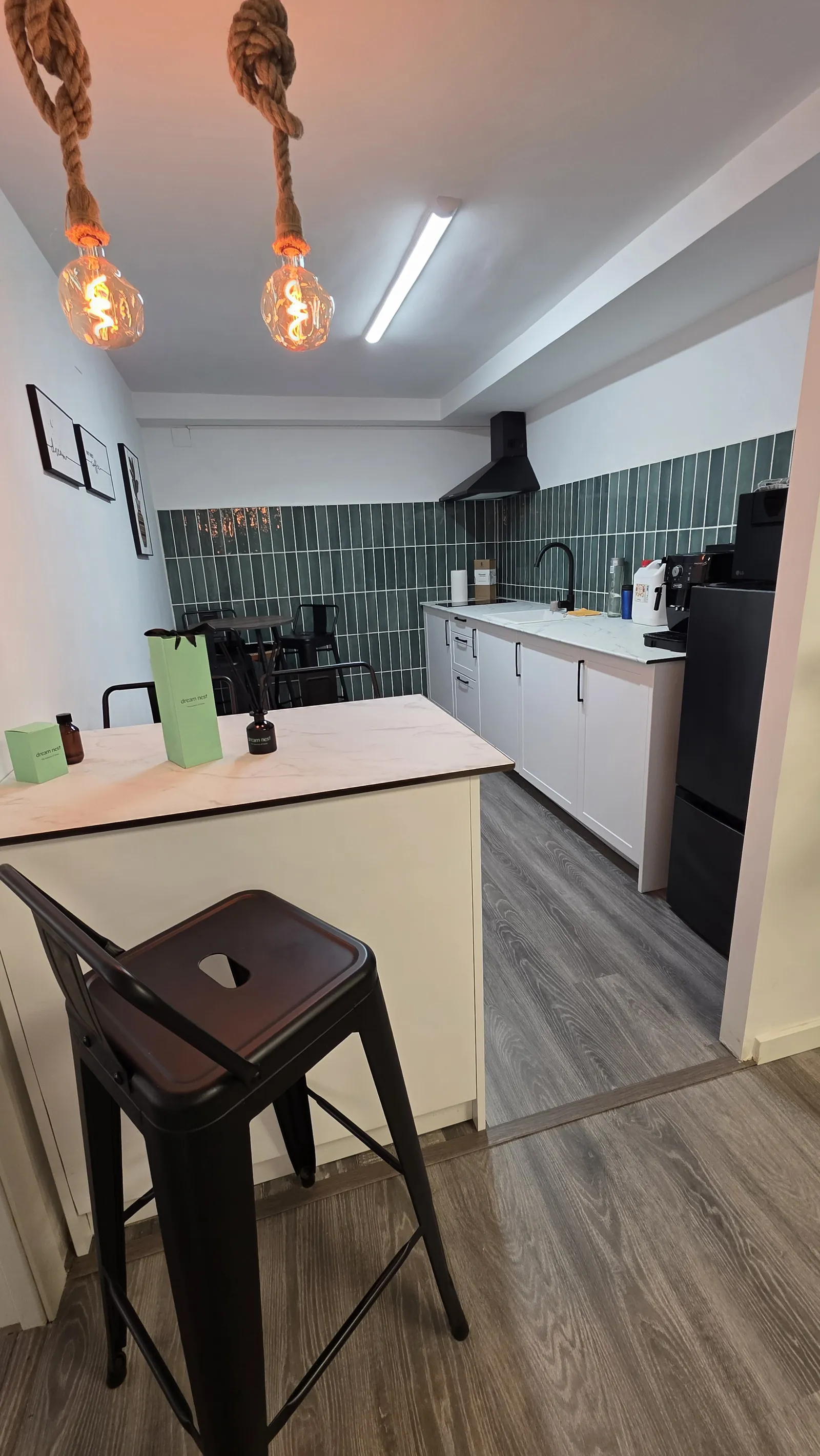 De keuken van het kantoor van Dream Nest, Burriana