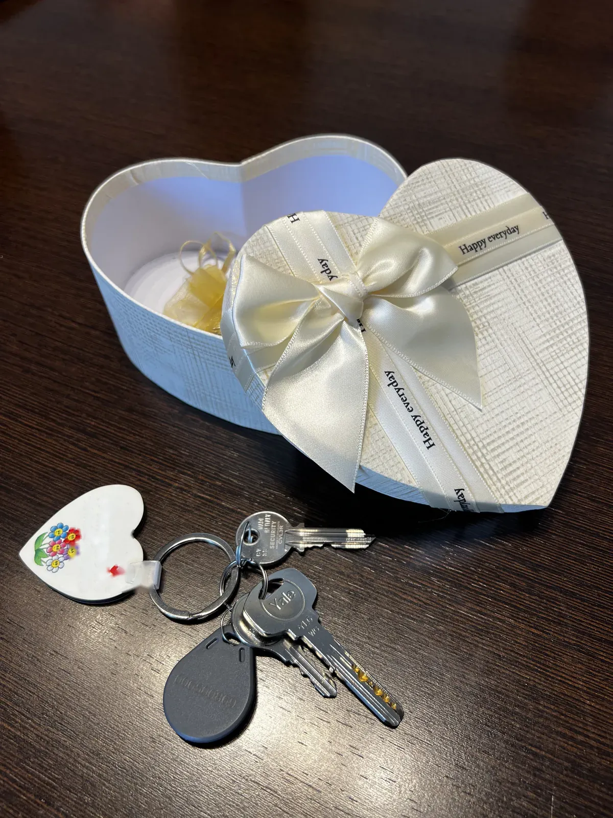 House keys with the Dream Nest keyring